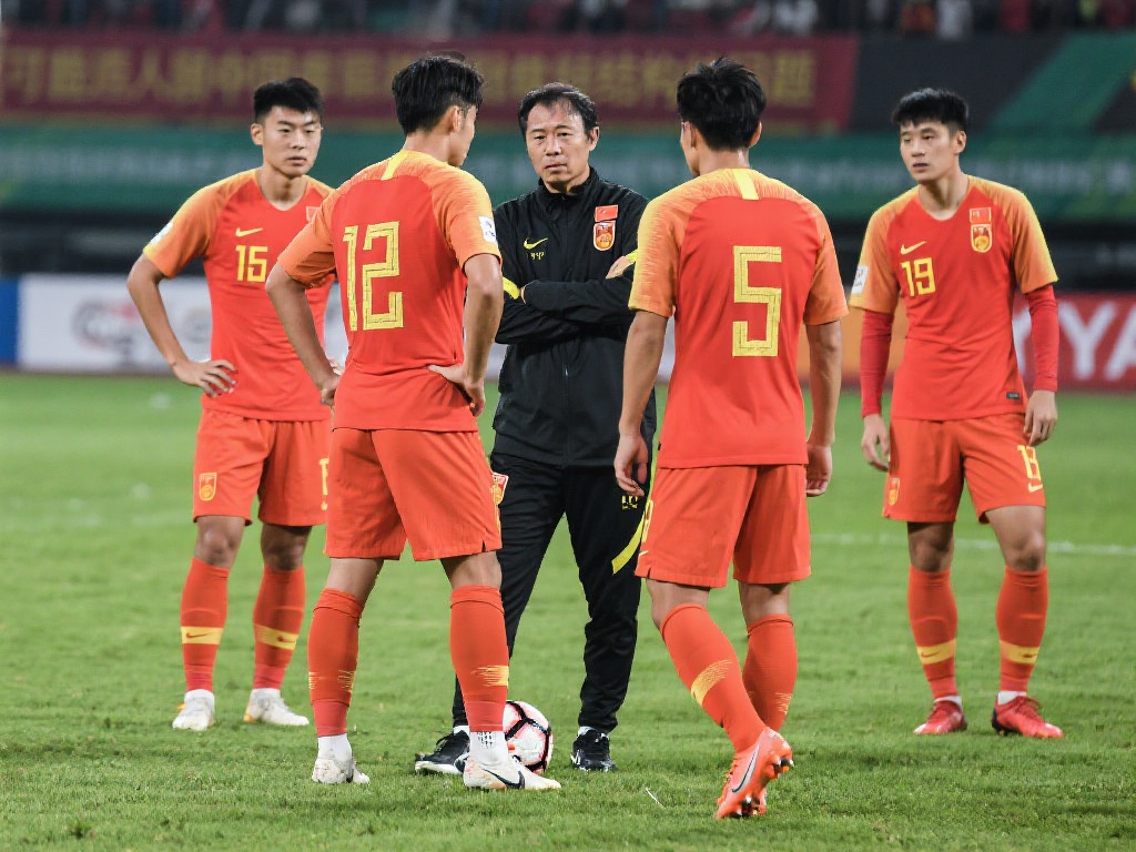 此外，从选人背后更可以隐约看出中国足球整