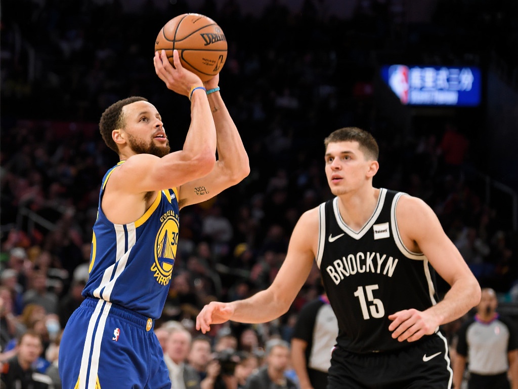 每次赛事开始，球迷们总是期待比赛中的"库