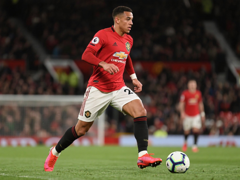 32岁马奎尔化身卓越边锋，传中助攻点燃曼联